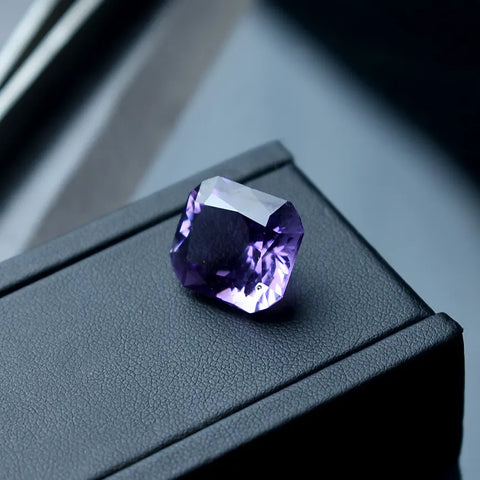 Exceptional Purple 5.75Ct Amethyst Gemstone Originated From Brazil