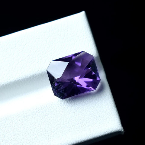 True Purple Glamour Natural Amethyst Gemstone - Adorn Yourself with Beauty
