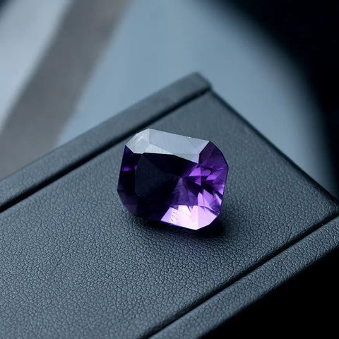 Pure Purple Glamour Natural Amethyst Stone To Elevate Your Elegance
